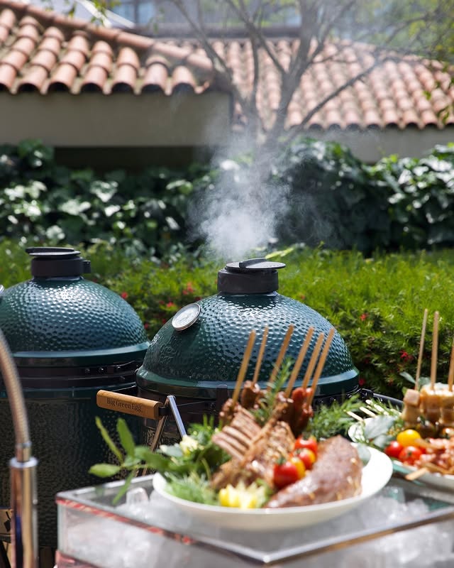 Grand Hyatt İstanbul'da Yazın Keyfi Poolside Grill ile Başlıyor
