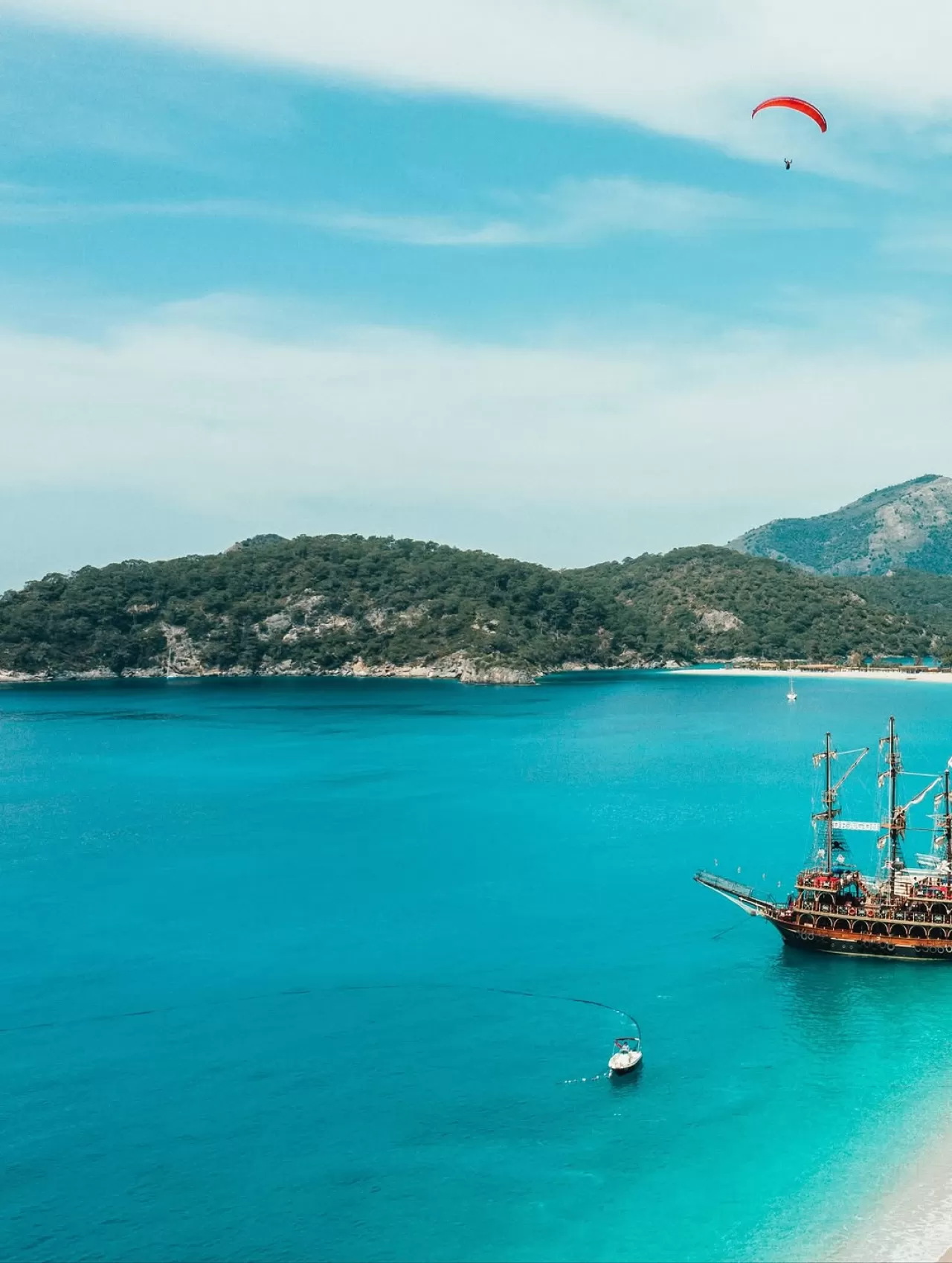 Ölüdeniz, Mevsim Dinamiklerinin Ötesinde Bir Doğa Harikası Olarak Öne Çıkıyor