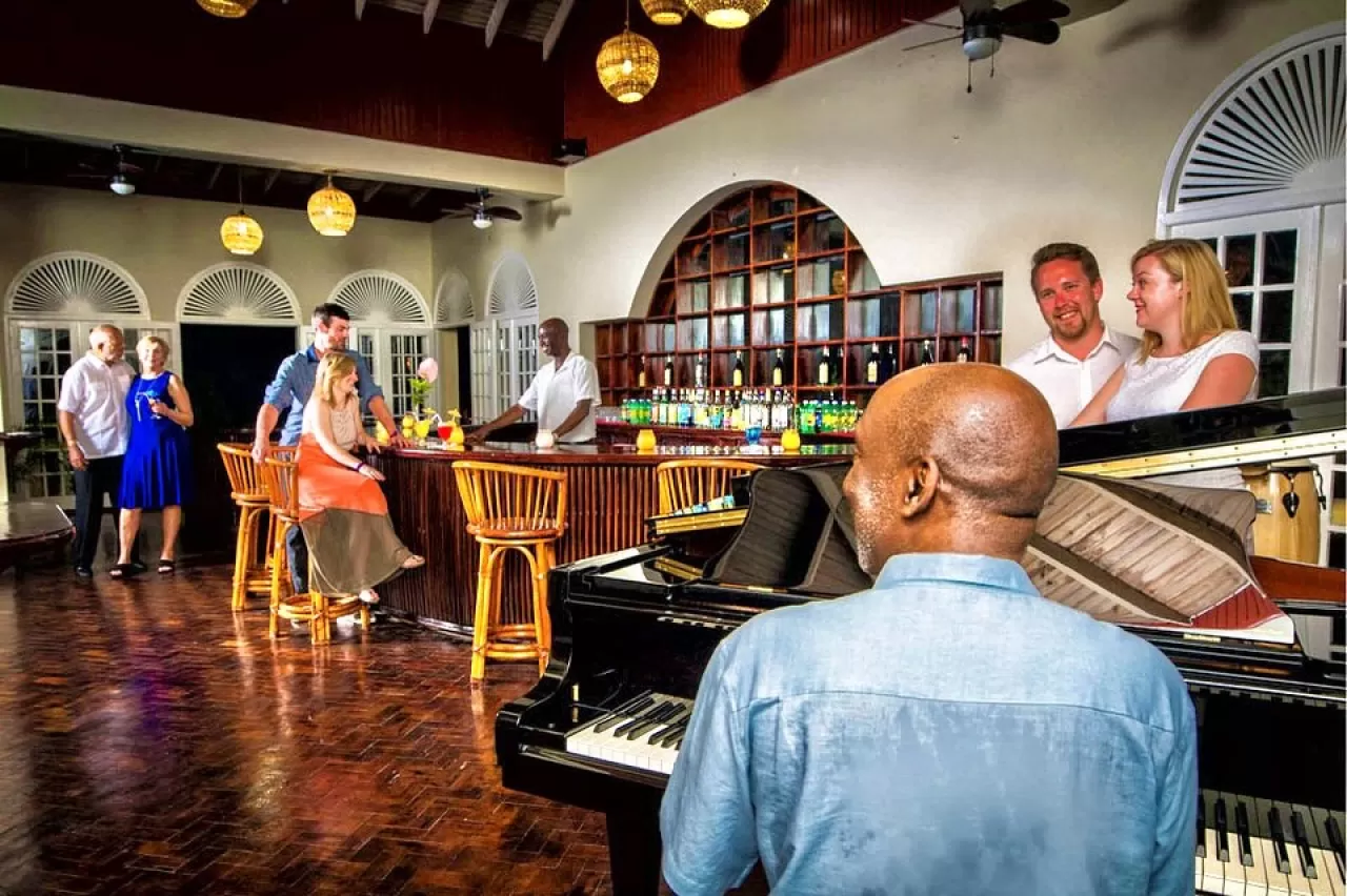 Sea Garden Oteli'nde Haftanın İki Günü Canlı Piyano Performansları Başlıyor
