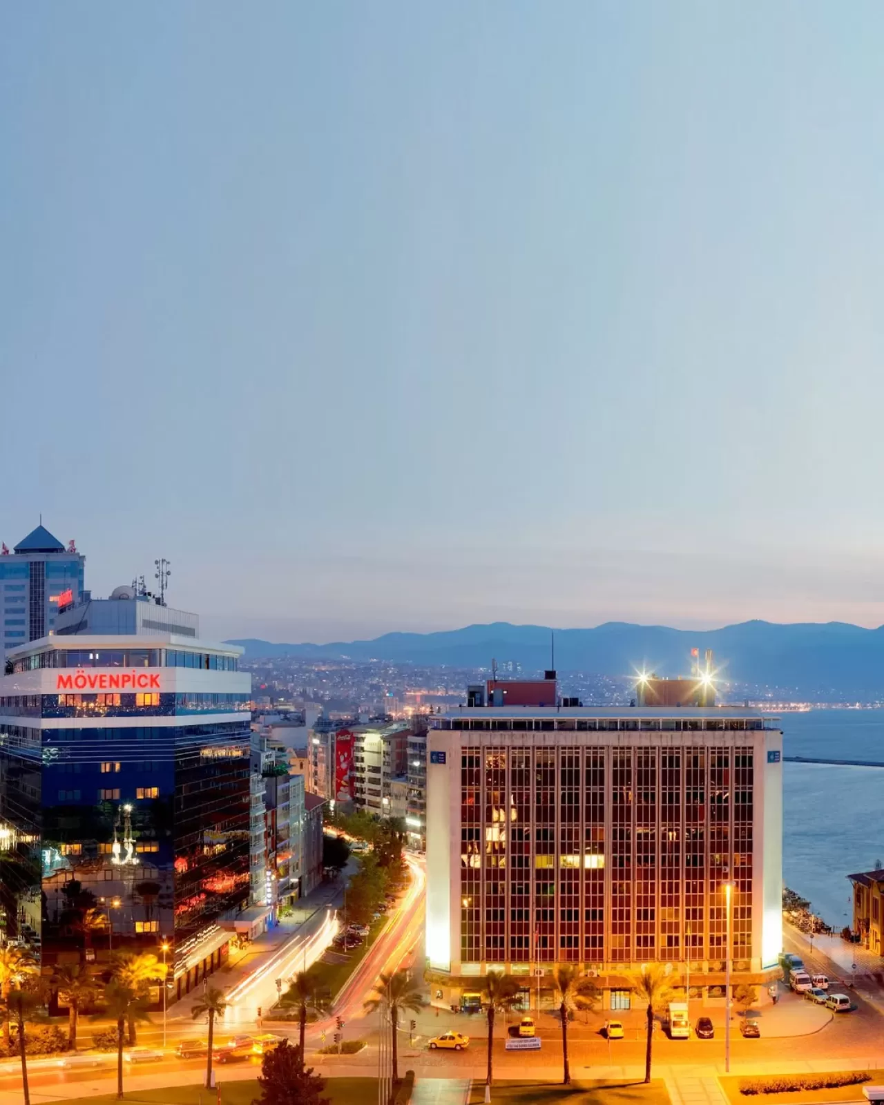 Mövenpick Hotel İzmir, Kordon'da Konuklarını Ağırlıyor