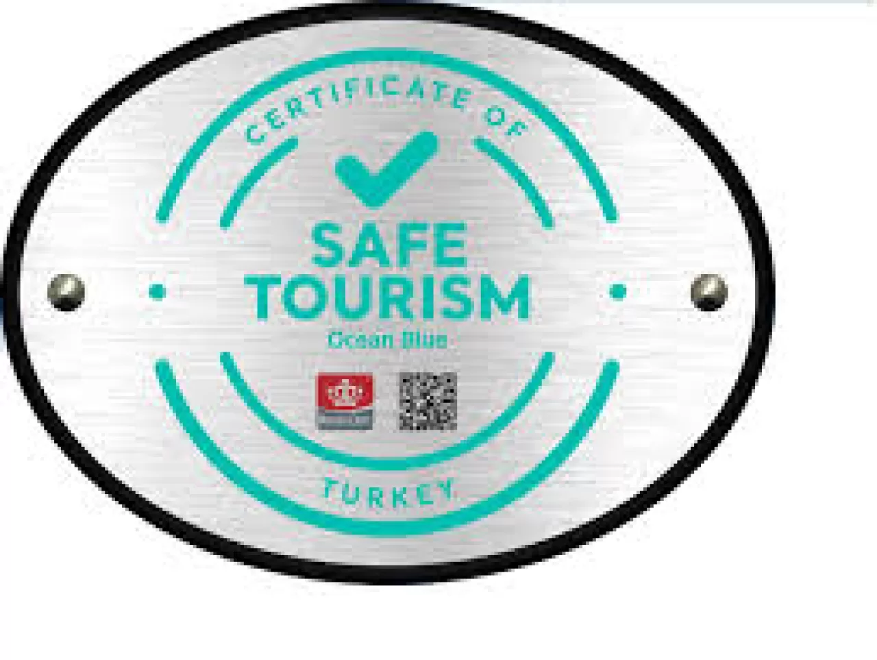 Ölüdeniz, Mevsim Dinlemiyor: Sonbahar ve Kışın da Gözdesi Olmaya Devam Ediyor