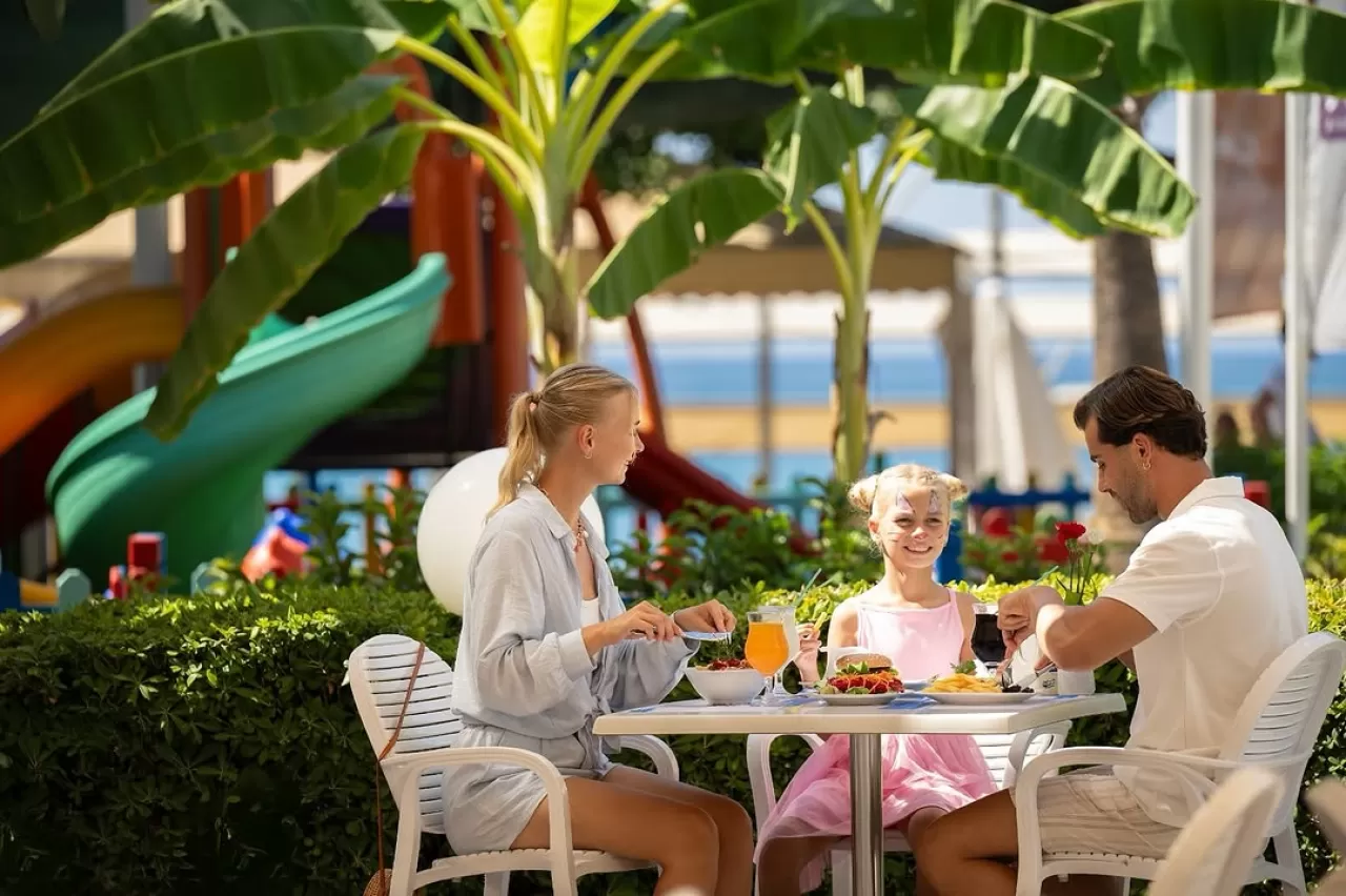 Sealife Buket Resort & Beach'te Gün Boyu Atıştırmalık Keyfi