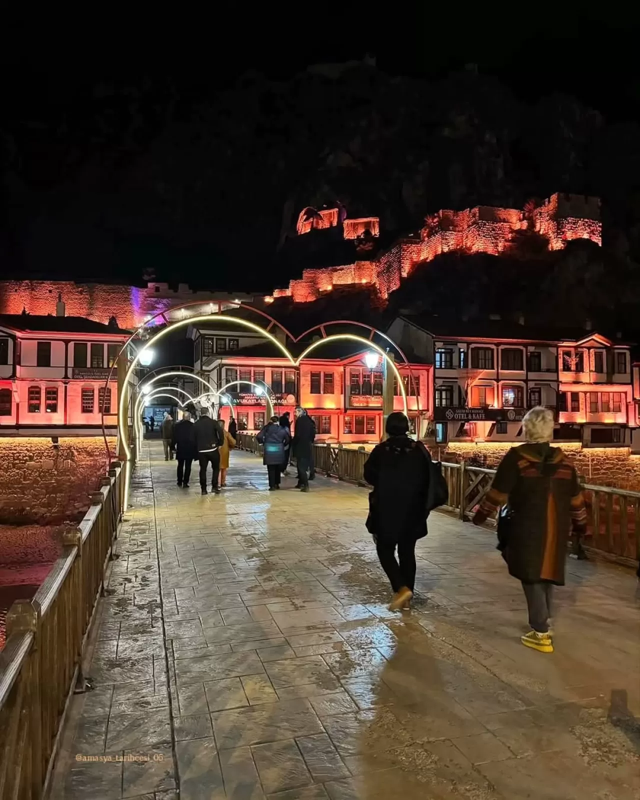 Amasya'nın Tarihi ve Doğal Güzellikleri Ziyaretçilerini Bekliyor