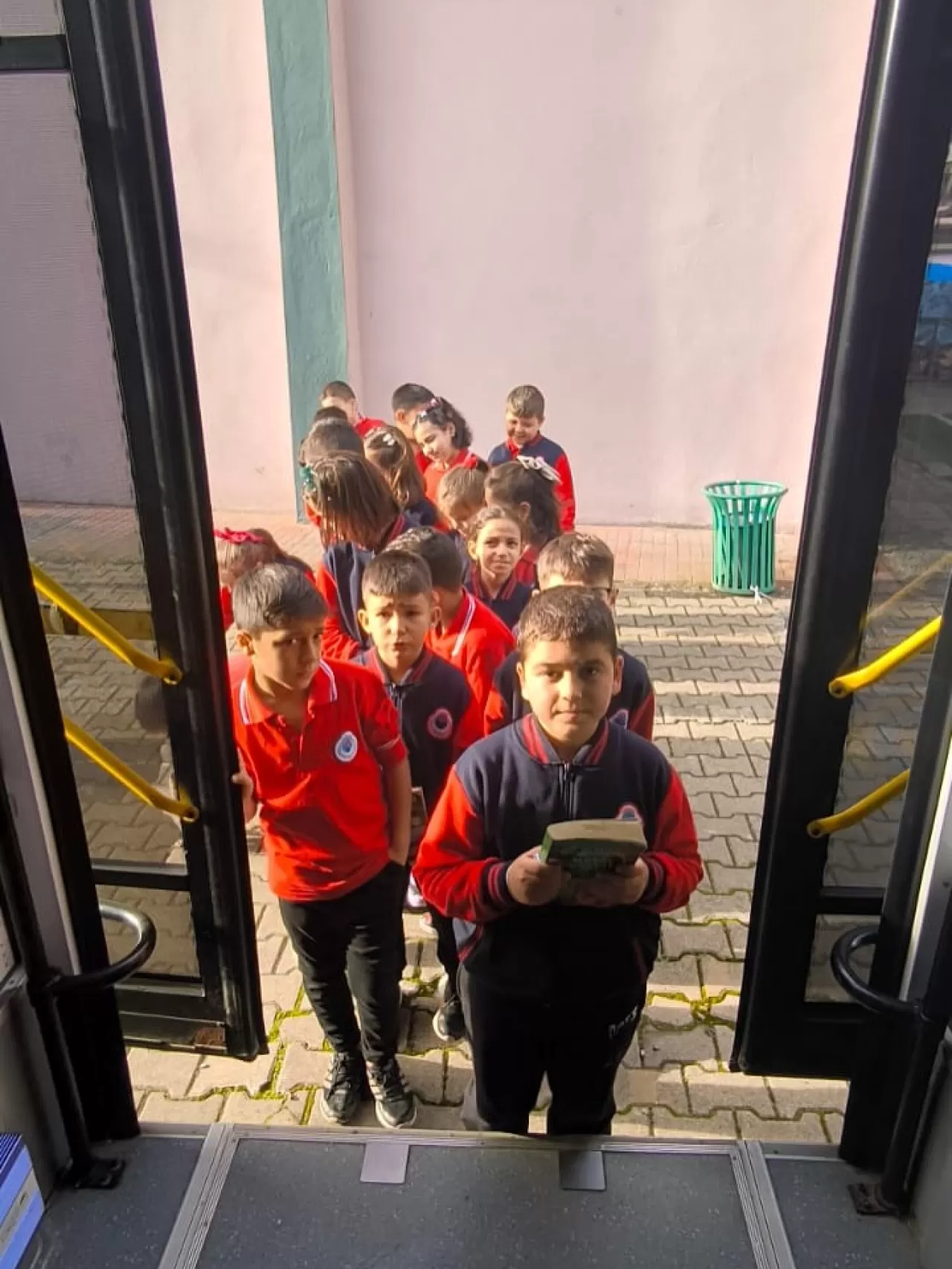 Bartın'da Gezici Kütüphane Öğrencilerle Buluştu