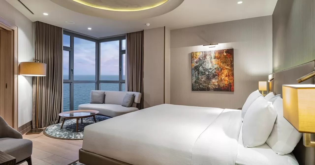 Mersin HiltonSA'da Denize Karşı Konaklama Fırsatı