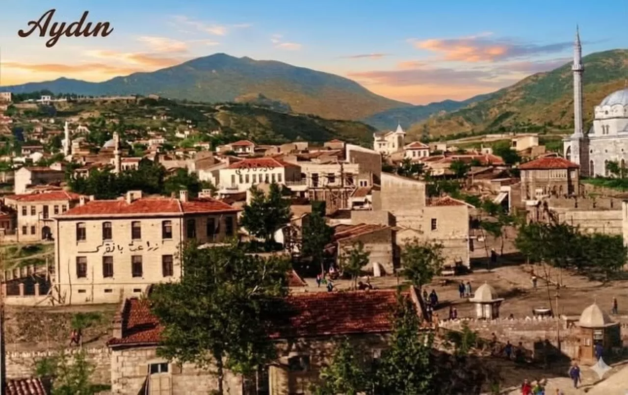 Bey Camisi'nin 1926 Yılına Ait Minare Görünümü Kayıt Altına Alındı