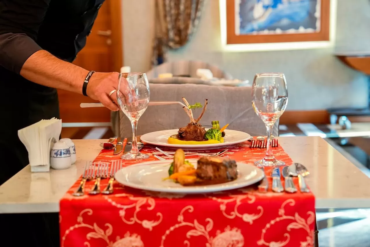 Bella Resort Hotel, Sosyal Medyada Paylaşılan Yemek Görüntüleriyle Gündemde