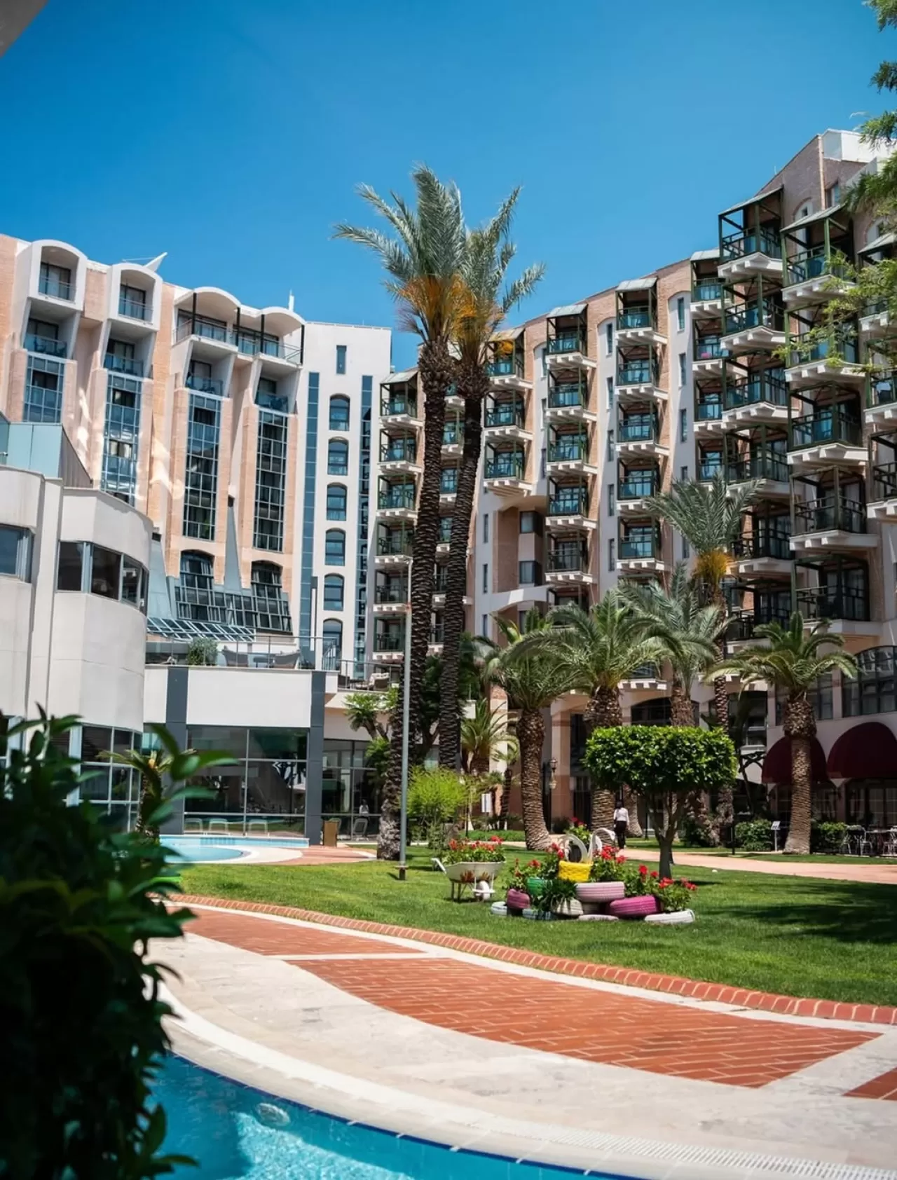 Limak Limra Hotel & Resort'ta Kış Gününde Yaz Atmosferi Yaşandı