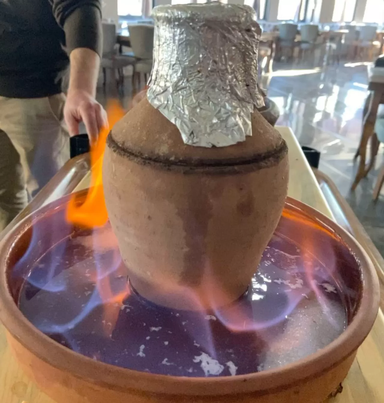 Kapadokya'nın Bin Yıllık Sırları: Testi Kebabı ve Yeraltı Şarap Mahzenleri