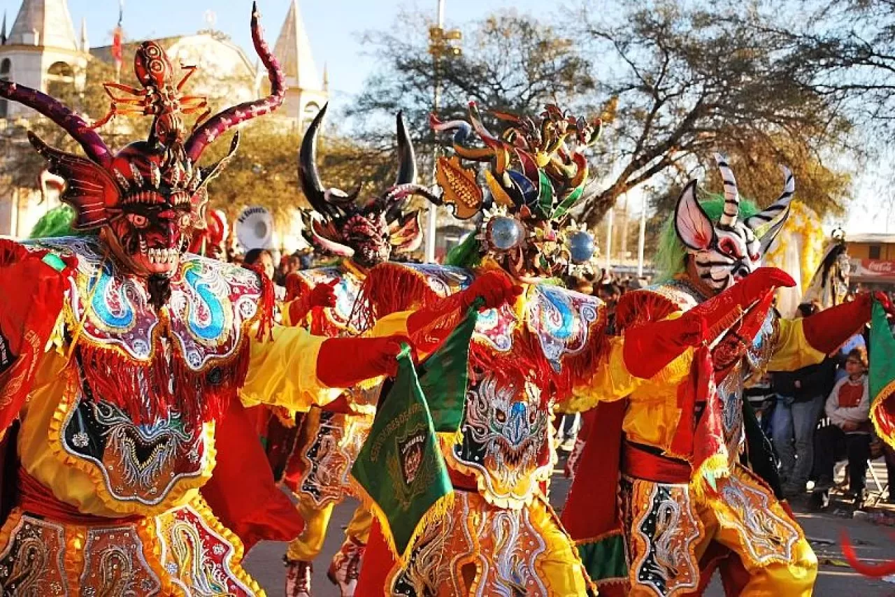 Atacama Çölü'nde Bin Yıllık İnançların Dansı: Fiesta de la Tirana