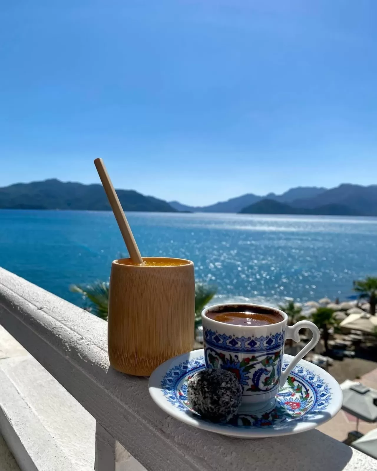 Marmaris, Yıl Boyu Yaz Manzarası Sunuyor