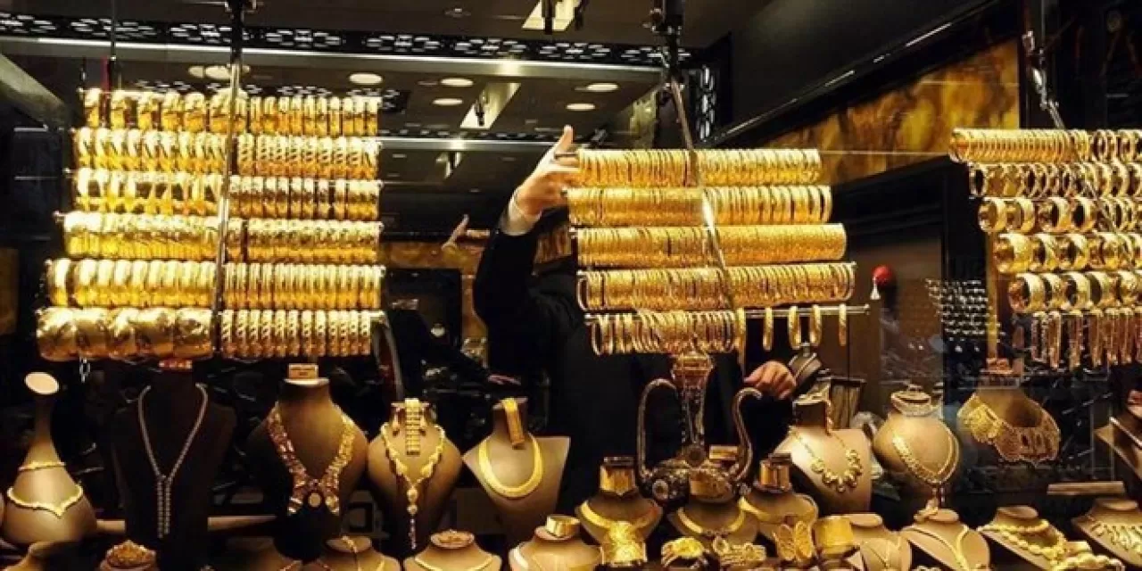 Kapalıçarşı'nın Altın İğneleri: Usta Ellerin Nesilden Nesile Aktardığı Sanatlar Tehlike Altında