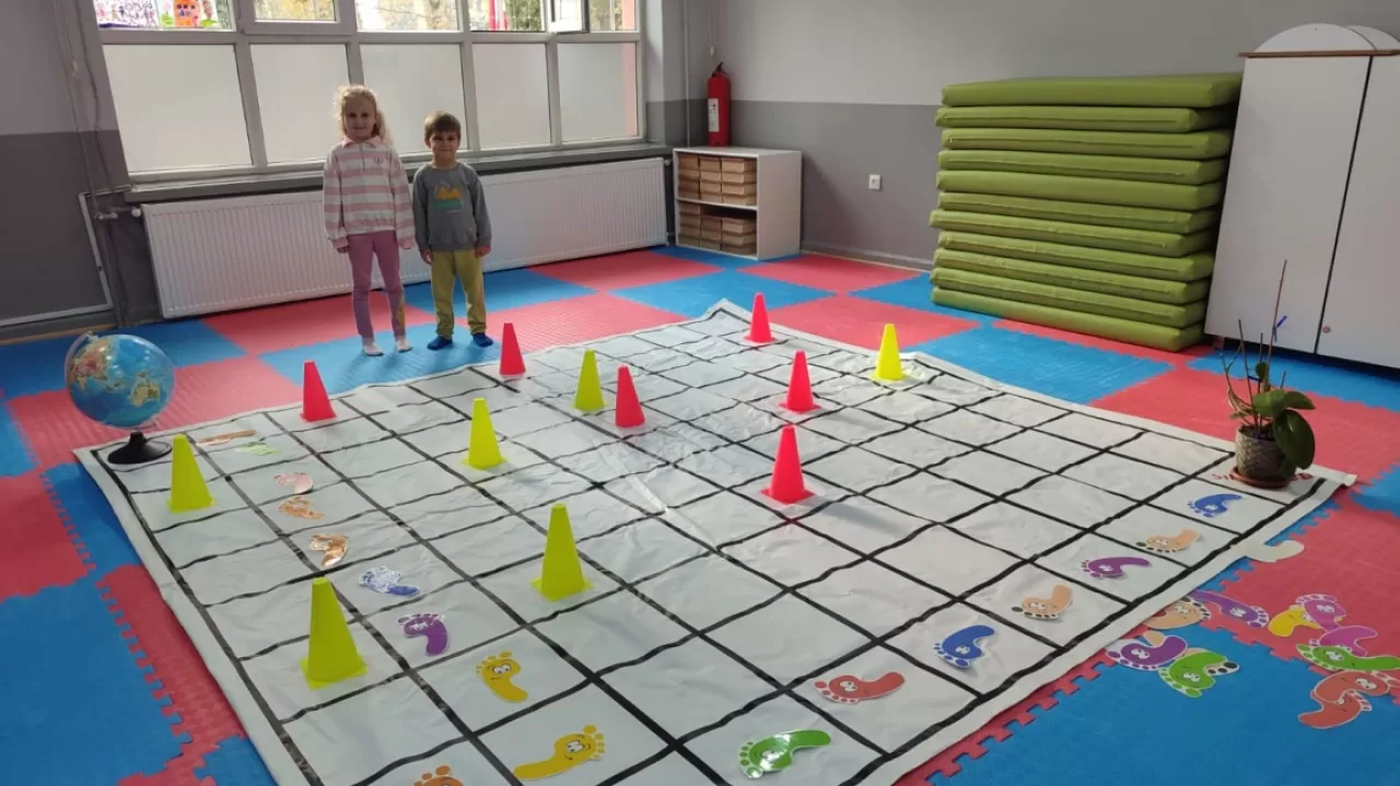 Köy Çocuklarına Bilgisayarsız Kodlama: Hareketle Öğrenme Fırsatı