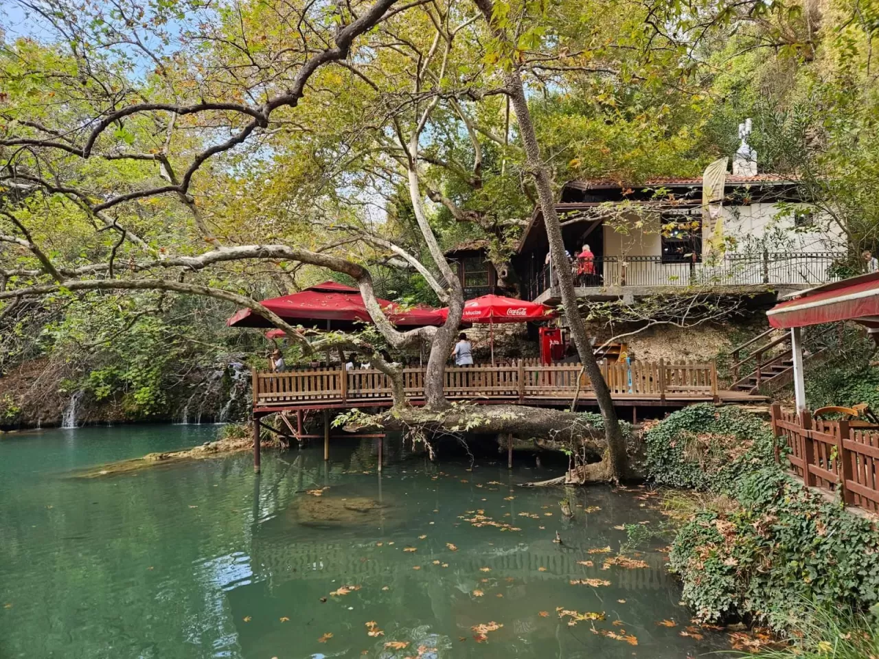 Karagümrük'ün Tarihli Sokaklarında Bir Kıraathane Kültürü İnceleniyor