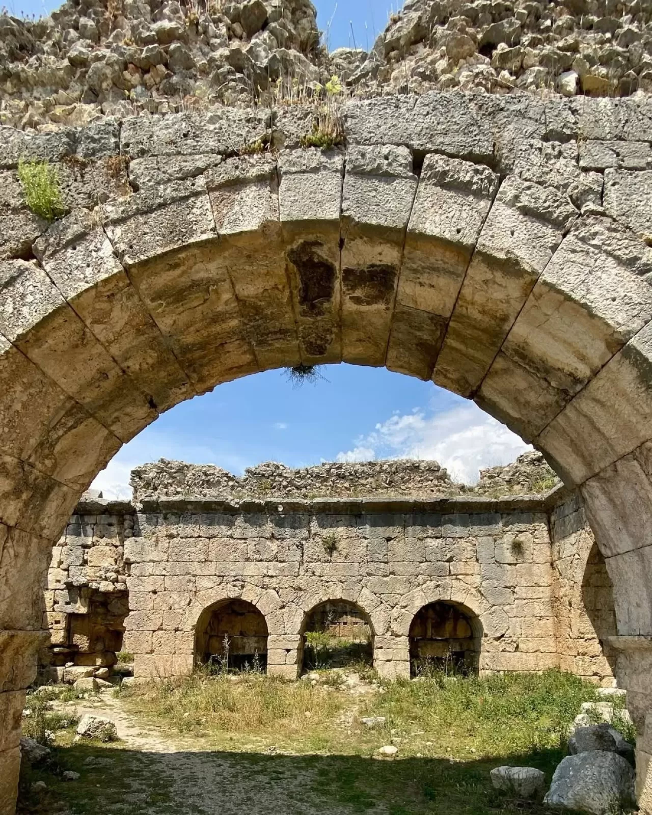 Tlos Antik Kenti: Tarih, Mitoloji ve Doğanın Buluşma Noktası