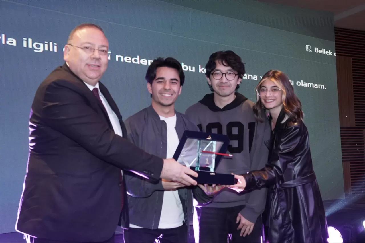 AKÜ Öğrencileri Ulusal Tasarım Yarışması'ndan Ödülle Döndü