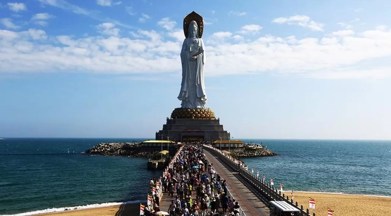 Aomori Nebuta Matsuri: Japon Savaşçı Ruhunu Yansıtan Devasa Işık Heykelleri Festivali