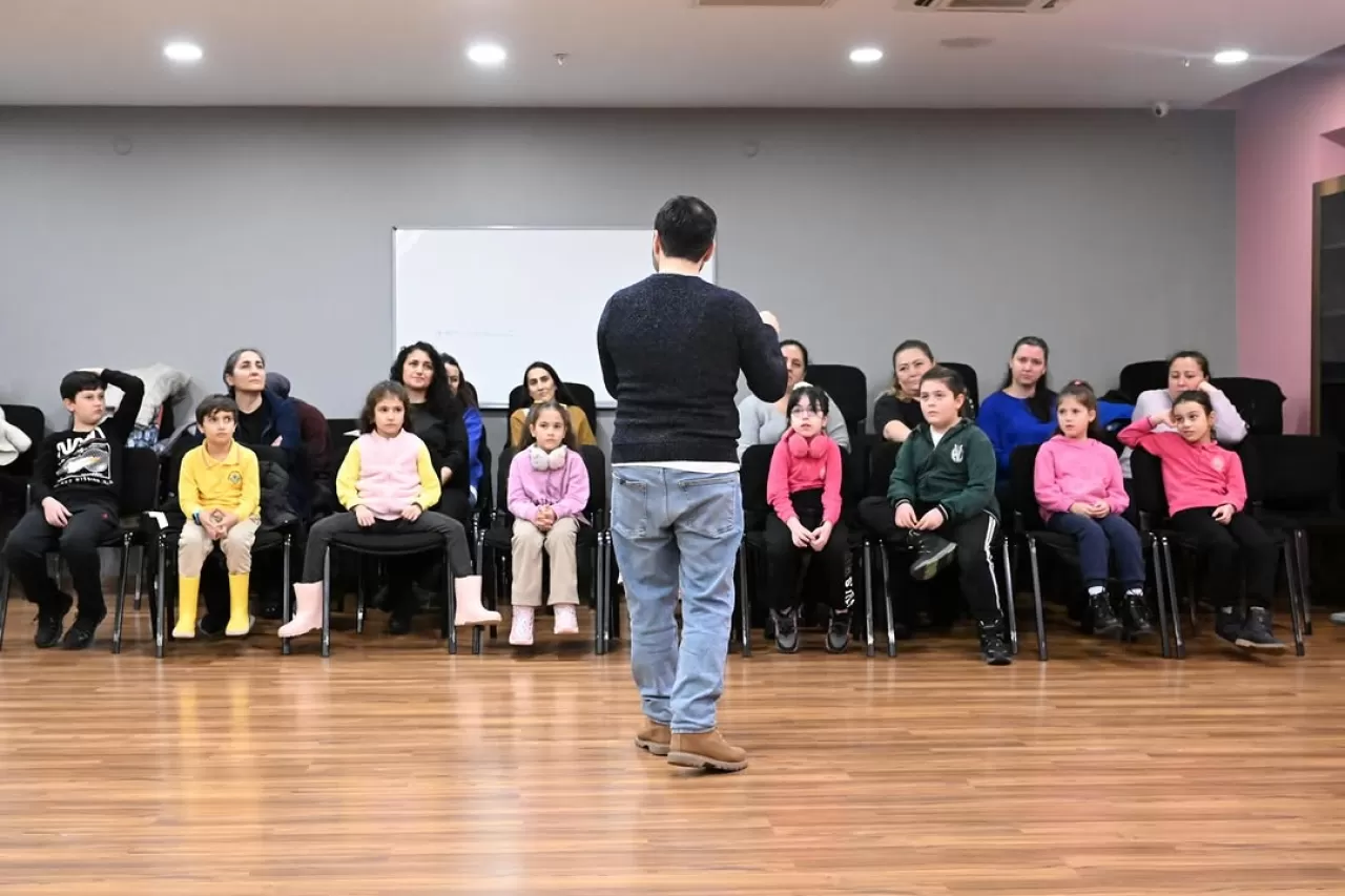 Gaziosmanpaşa'da Anne Çocuk Drama Atölyesi Düzenlendi