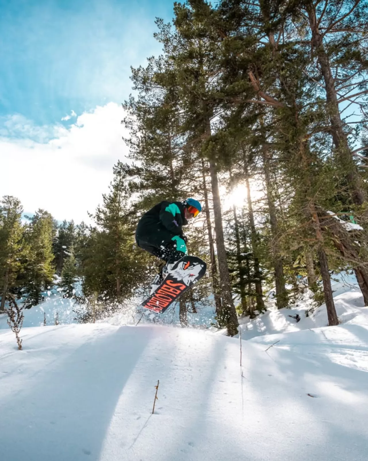 DorukKaya'da Kış Sezonu Başladı: Karla Kaplanan Dağlar Kayak Keyfini Başlattı
