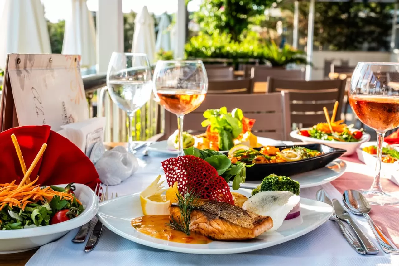 Side Star Park Hotel, Littoral Balık A' La Carte Restoranı ile Denizin Lezzetlerini Sunuyor