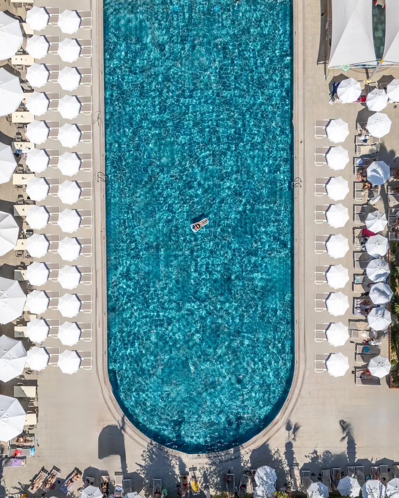 Side Star Park Hotel'in Ana Havuzu, Yaz Tatili Özlemini Gideriyor