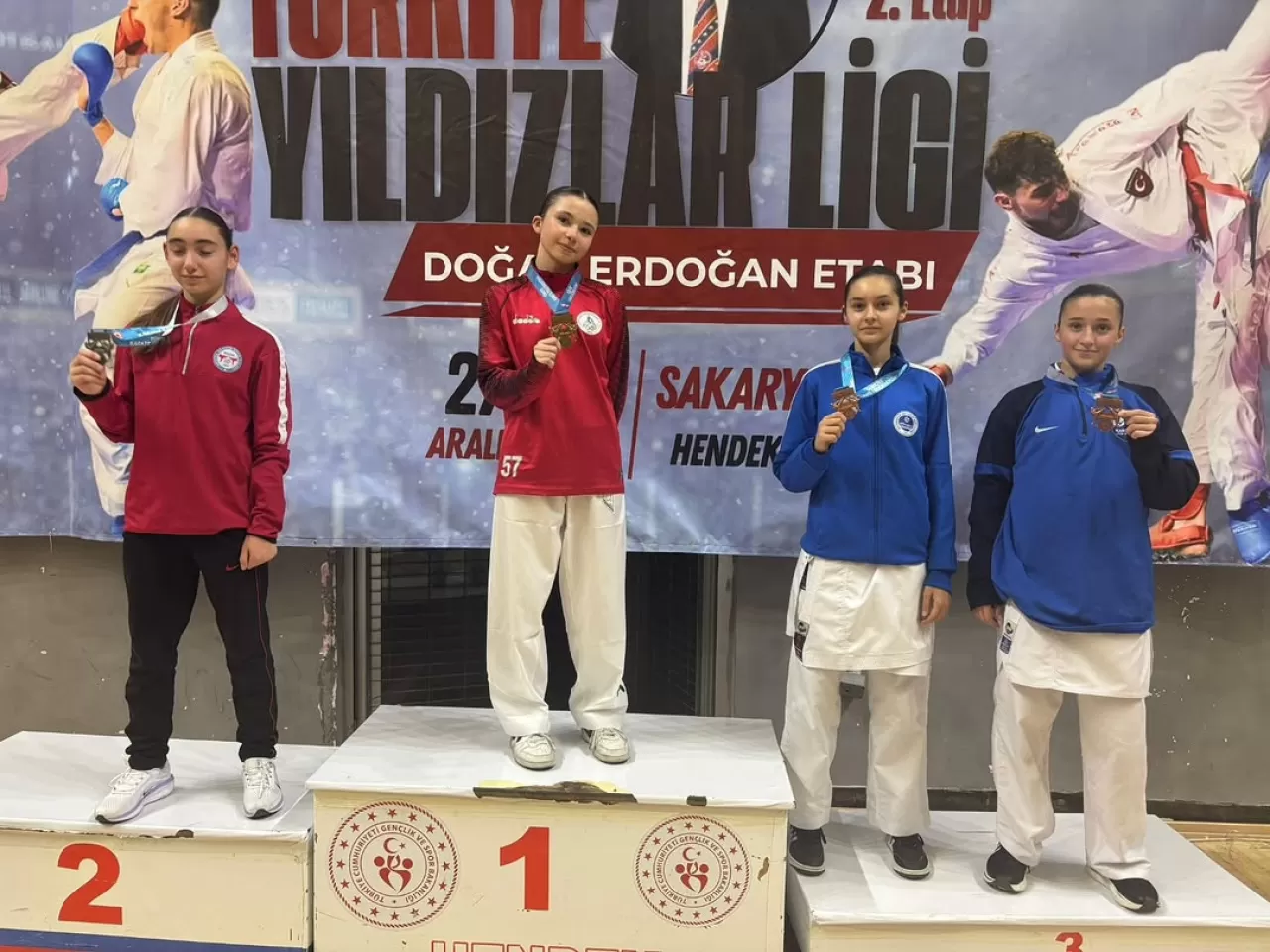 Körfez Gençlerbirliği, Anadolu Karate Ligi'nde 14 Madalya ile Taçlandı