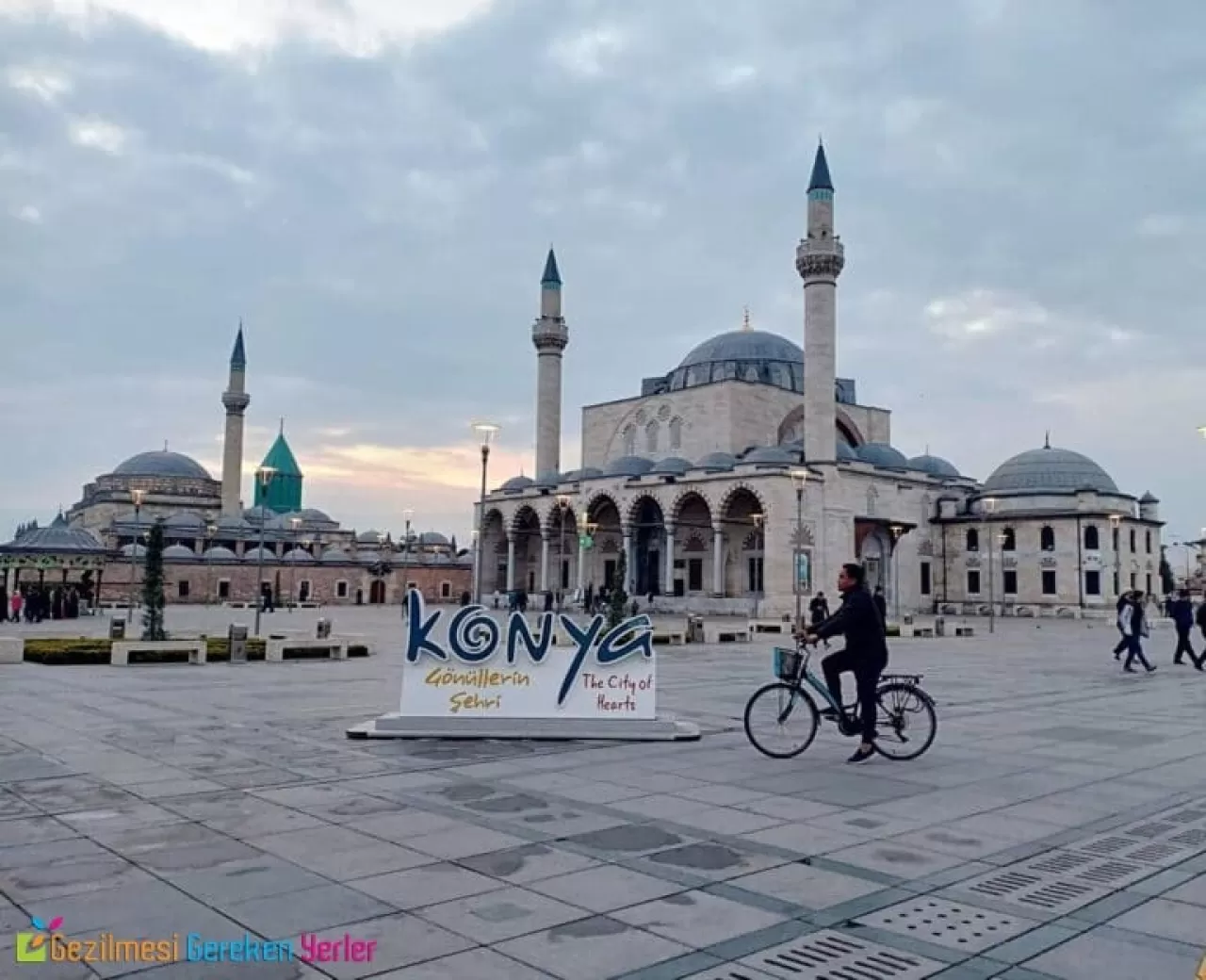 Konya'da Aile Tatili: Tuz Gölü'nün Büyülü Manzarası ve Şehir Macerası