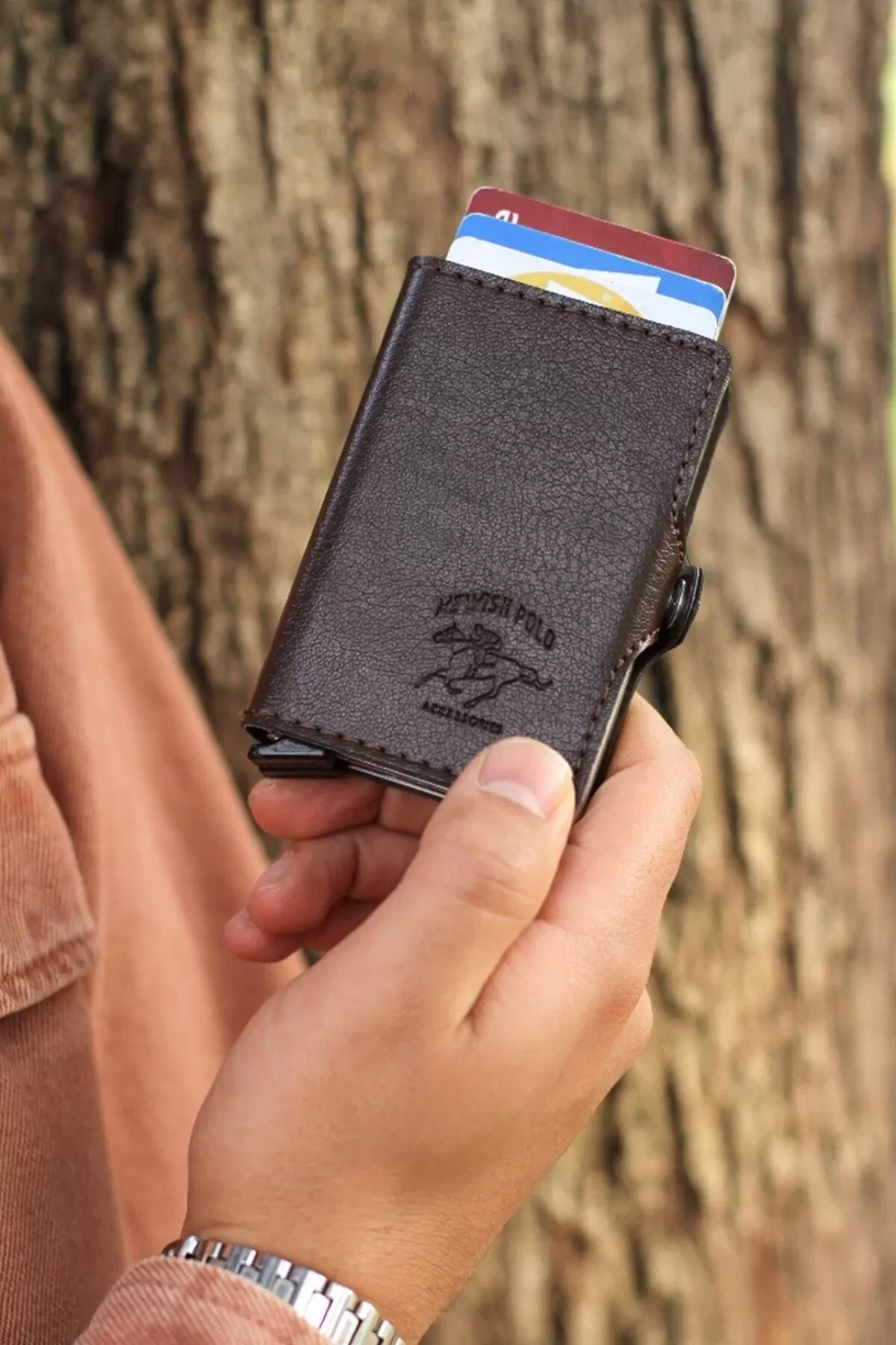 Tatilde Eşyalarınızı Güvende Tutmanın En Akıllı Yolu: RFID Kalkan Teknolojisi