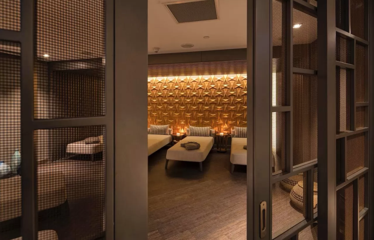 Sheraton Grand İstanbul Ataşehir'de Zamanın Yavaşladığı Bir Meka: SIA Club