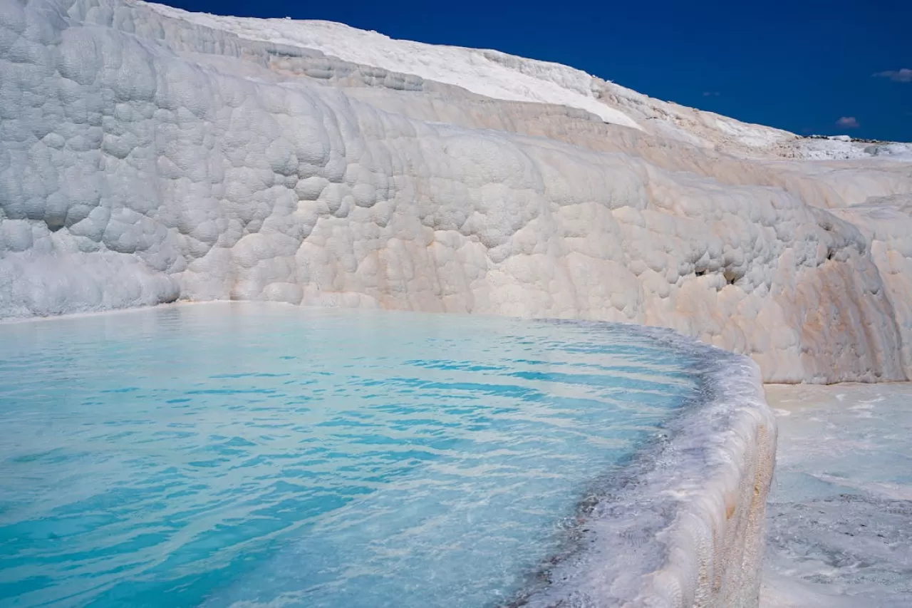 Pamukkale, Fotoğrafların Ötesinde: 2025'te Rekor Ziyaretçi Sayısına Ulaştı