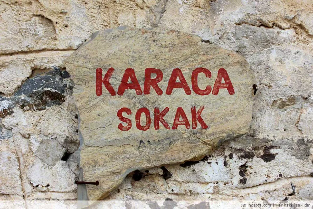 Eski Datça'da Aile Macerası: Taş Evler, Huzurlu Koylar ve Renkli Festival