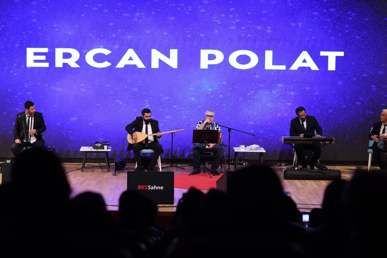 Bağcılar'da Ercan Polat Rüzgarı: Türkü Dolu Bir Gece