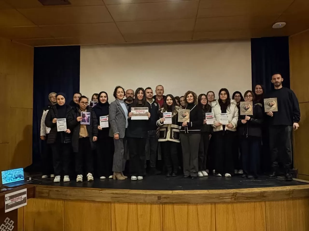 Bartın'da Gençler Siber Zorbalığa Karşı Bilinçlendiriliyor