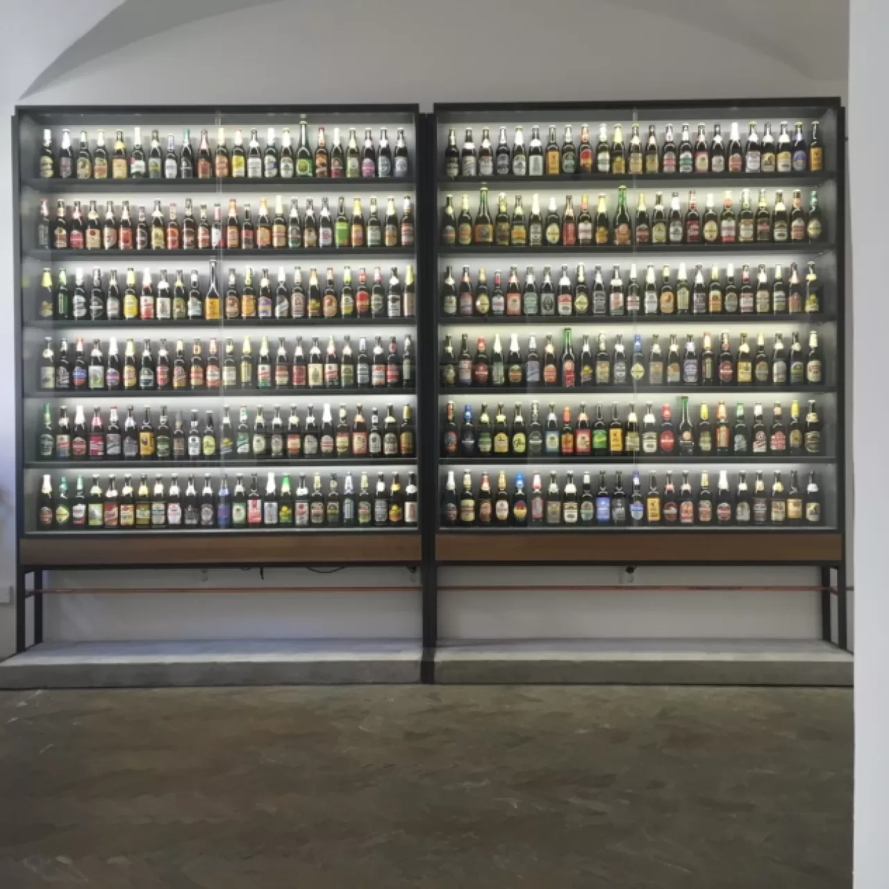 Turist Kalabalığından Uzak: Prag'ın Ruhunu Žižkov'da Keşfedin