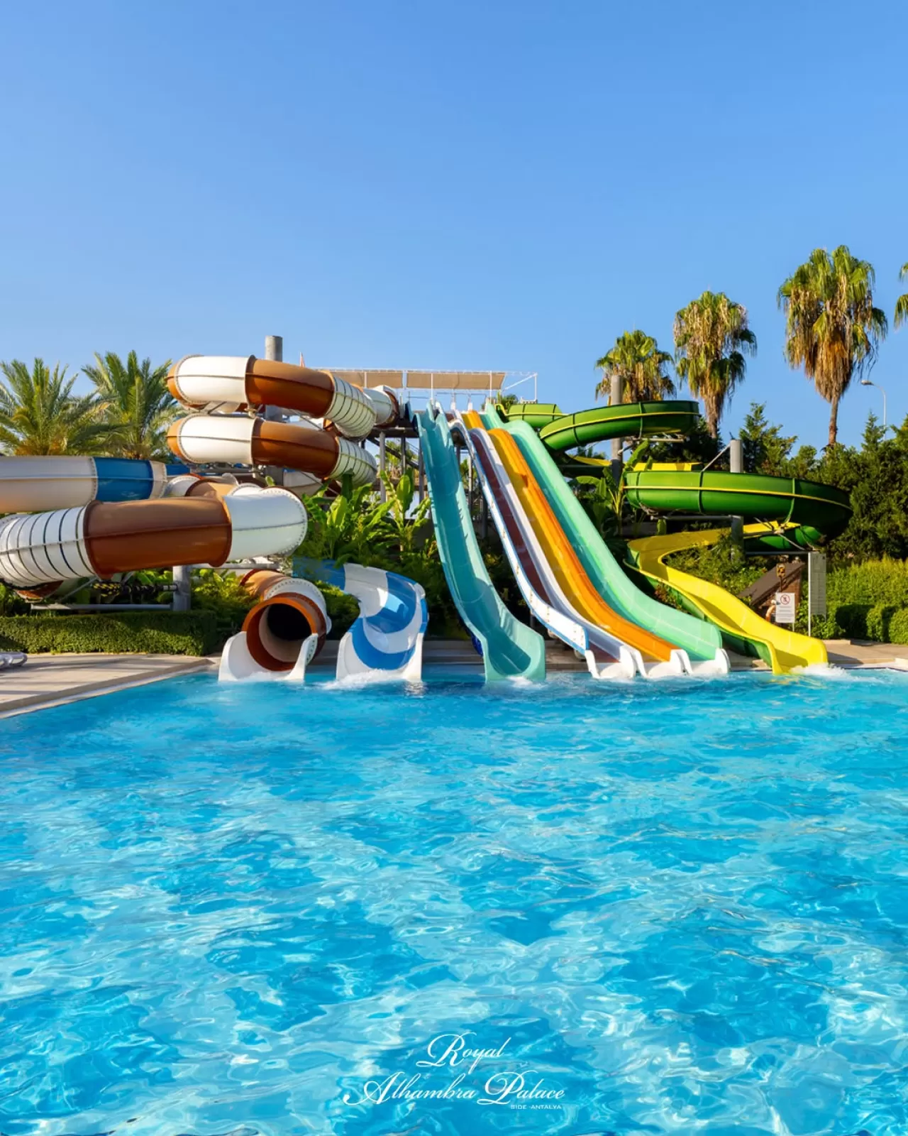 Royal Alhambra Palace ile Sonsuz Bir Yaz Tatili Sizi Bekliyor