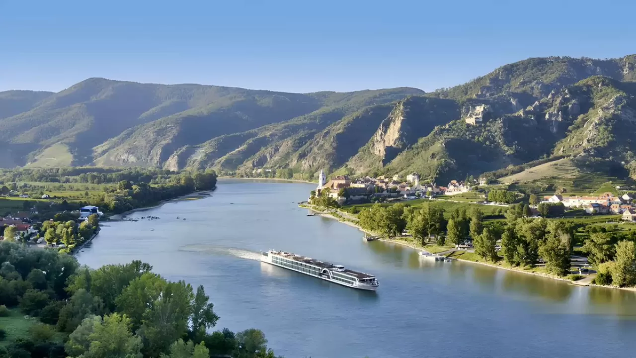 Jolly Tur'dan Masalsı Bir Ren & Mosel Nehri Yolculuğu: Kabin Başı 400 Euro'ya Varan İndirim