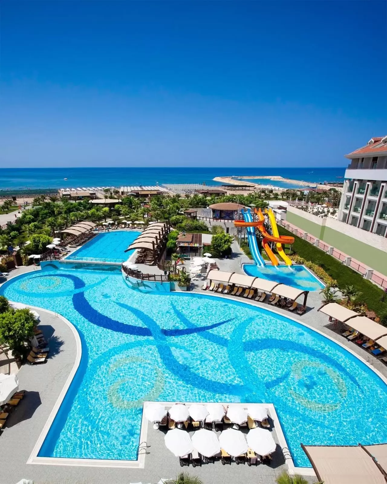 Aydınbey Kings Palace Otel'de Lüks ve Konfor Bir Arada