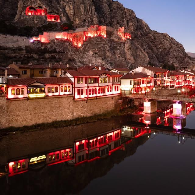 Amasya, Renklerle Aydınlatılmış Bir Şehir