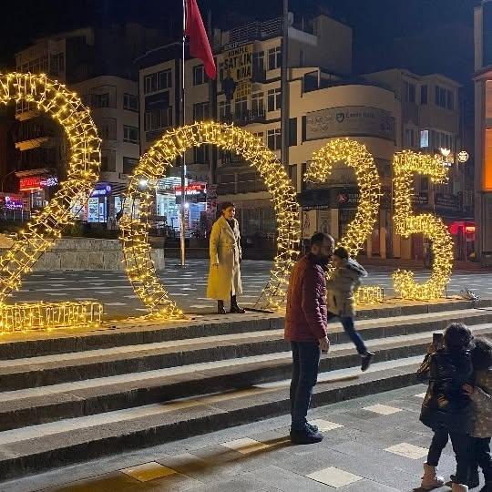 2025 Yılında Umut Dolu Bir Dönem Bekleniyor