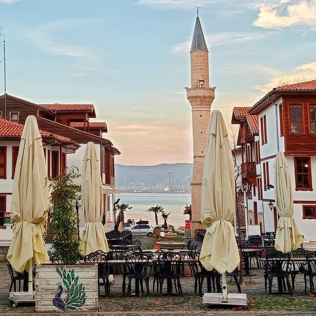 Değirmendere Su Kenarı Evleri