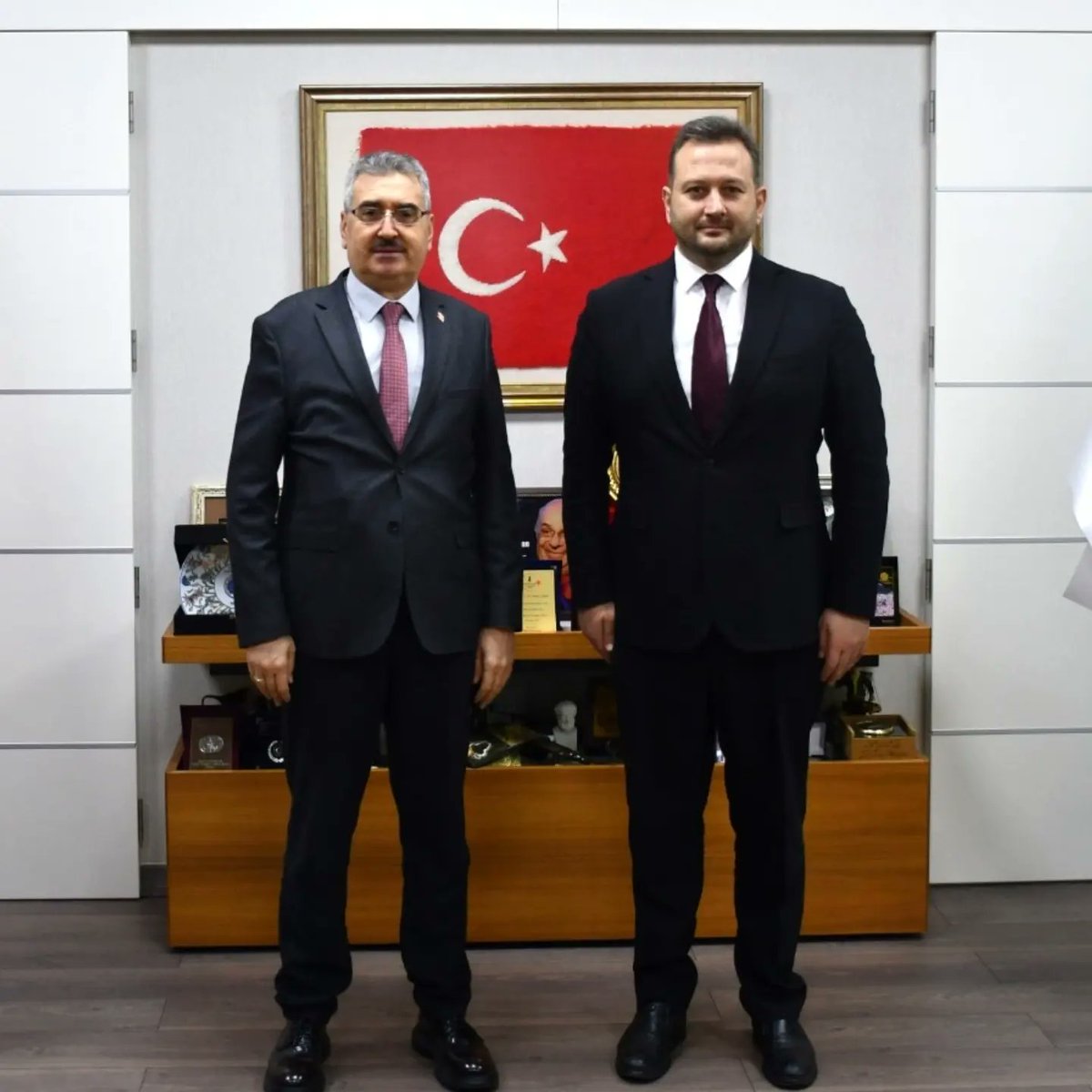 Tekirdağ İl Kültür ve Turizm Müdürü Ömer Faruk Karaküçük, Tekirdağ Namık Kemal Üniversitesi Rektörü Prof. Dr. Mümin Şahin'i Ziyaret Etti