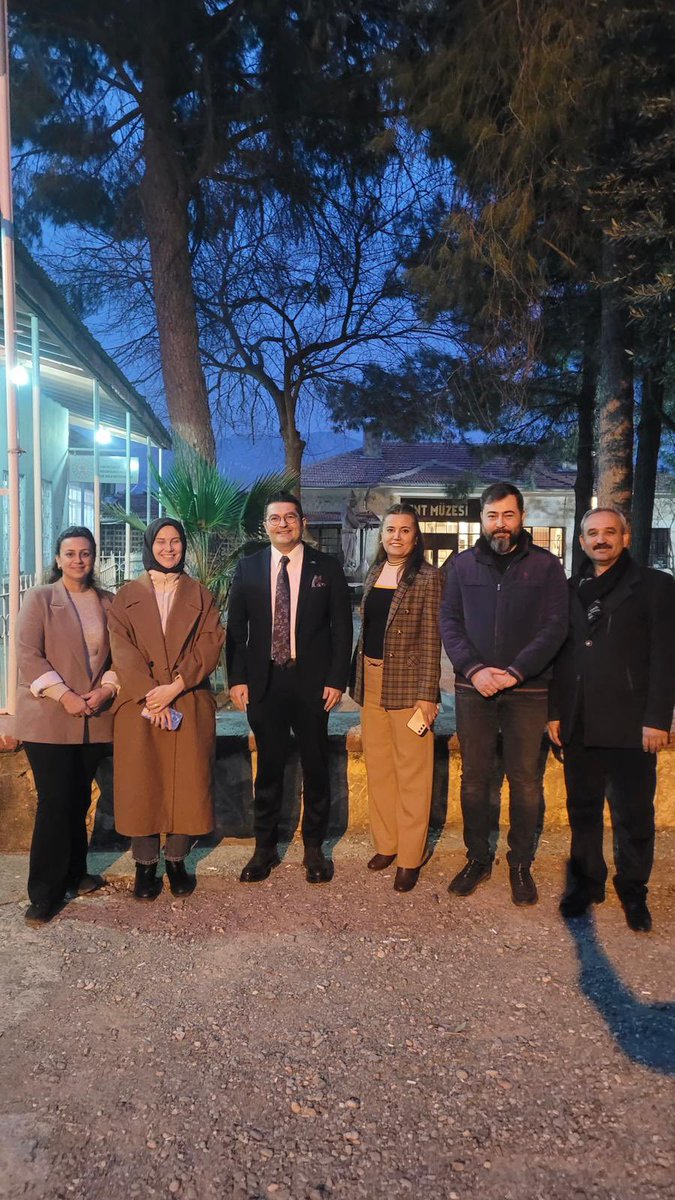 Adana İl Kültür ve Turizm Müdürü Emre Duru, Kozan İlçe Halk Kütüphanesi’nde İncelemelerde Bulundu