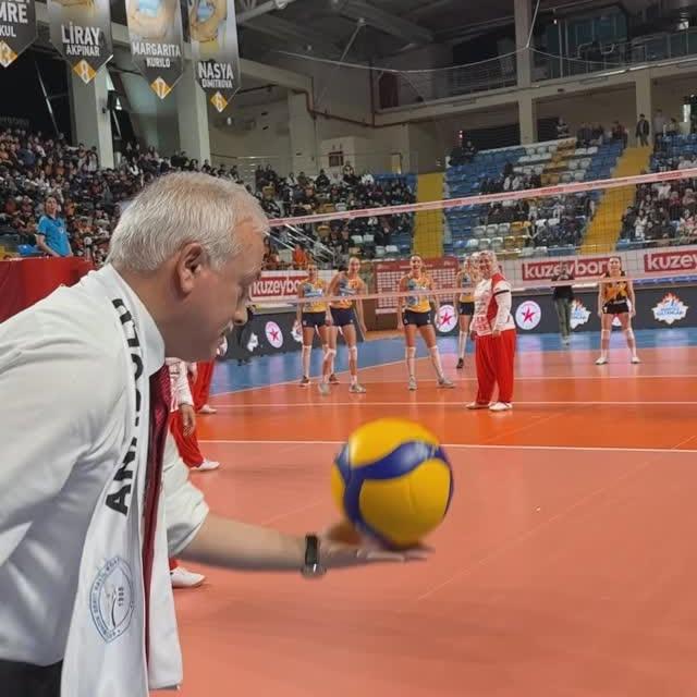 Aksaray'da Heyecan Dolu Voleybol Turnuvası