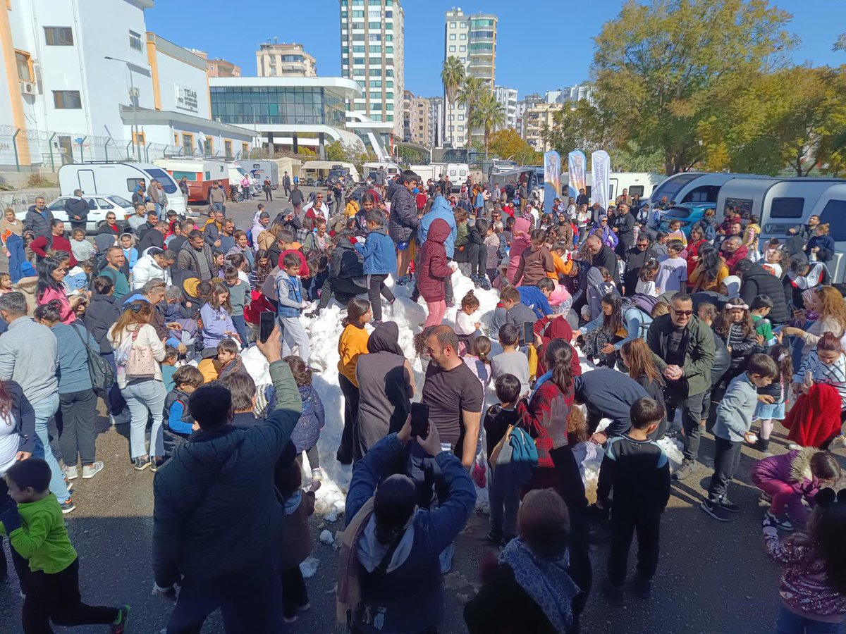 Adana'da Çocukları Eğlenmeye Davet Ediyor