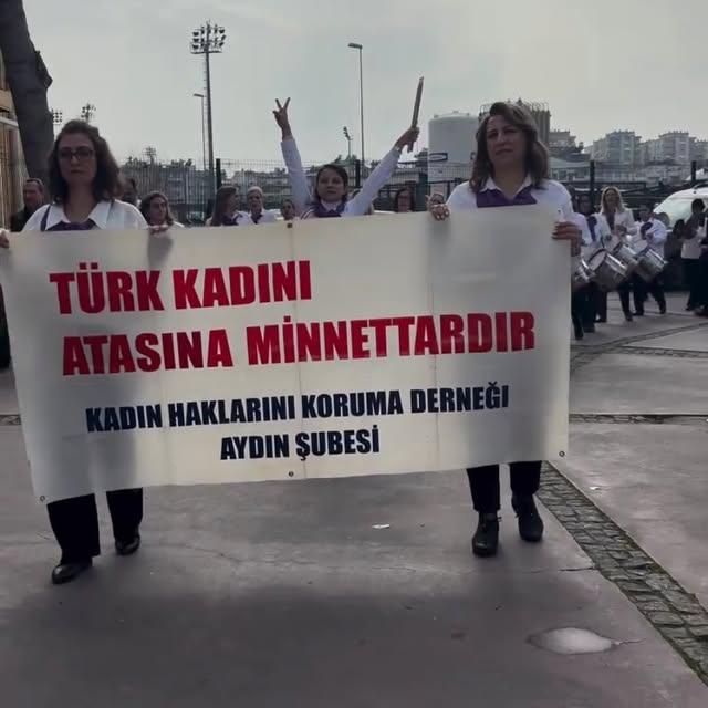 Antalya'da 8 Mart Kutupları Kırıldı