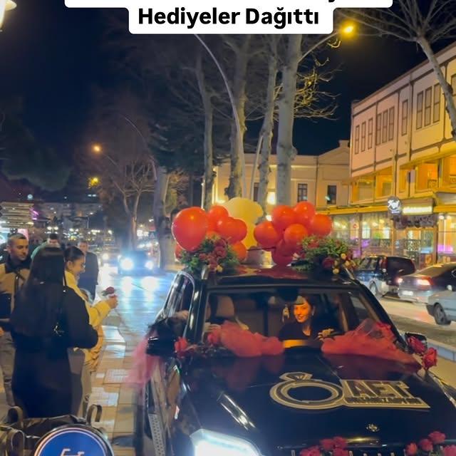 Amasya'da Kadınlar Günü'nde Hediyeler Dağıtıldı
