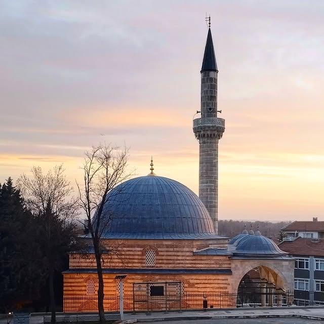 Edirne'nin Tarihi Defterdar Camii, Yüzyıllardır Ayakta
