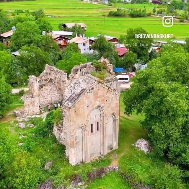 Artvin'in Şavşat İlçesinde Tarihi ve Doğal Güzellikleri Birleştiren Black Forest Hotel