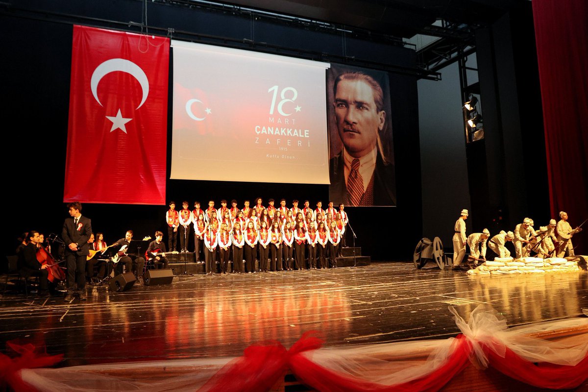 Vali Ayyıldız, Çanakkale Zaferi'nin 110. Yıl Dönümünde Bursalılarla Buluştu