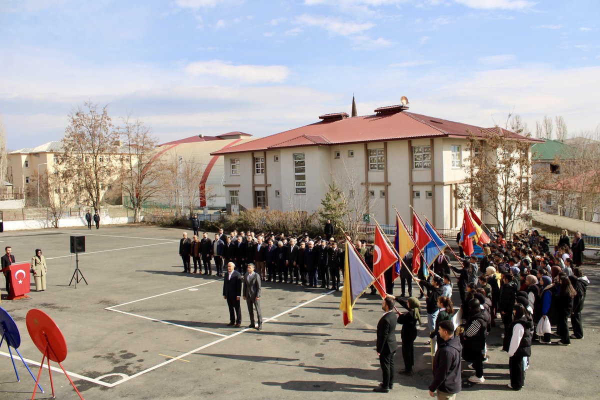 Hamur Kaymakamı Mehmet Nesip Mahir'den Vatan Sevgisi Mesajı